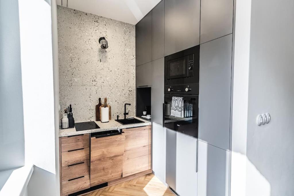 Myslbekova 5 Apartamento Ostrava Exterior foto