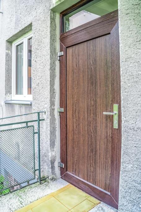 Myslbekova 5 Apartamento Ostrava Exterior foto