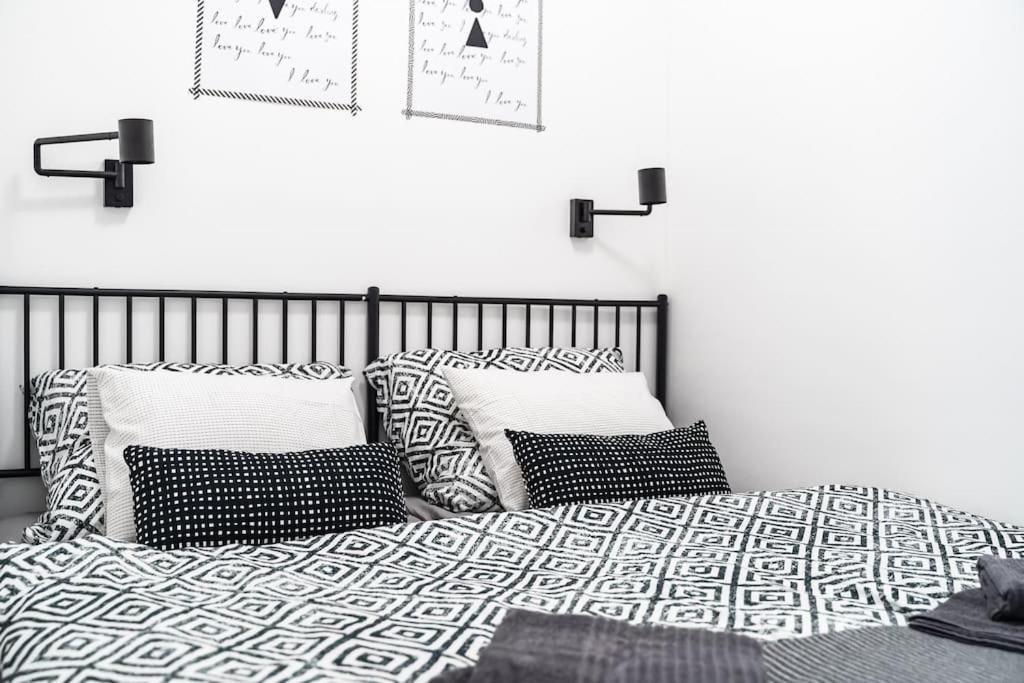 Myslbekova 5 Apartamento Ostrava Exterior foto